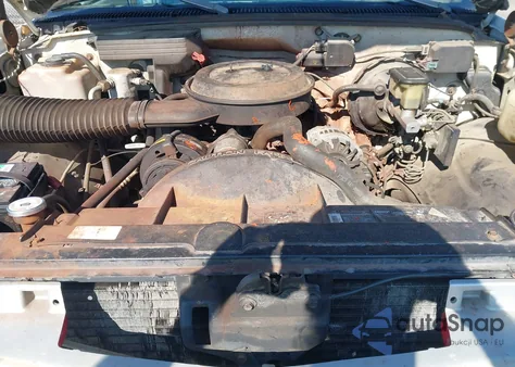 1992 Chevrolet Gmt-400 C1500 z USA, uszkodzony, nr VIN 1GCEC14H0NE197331